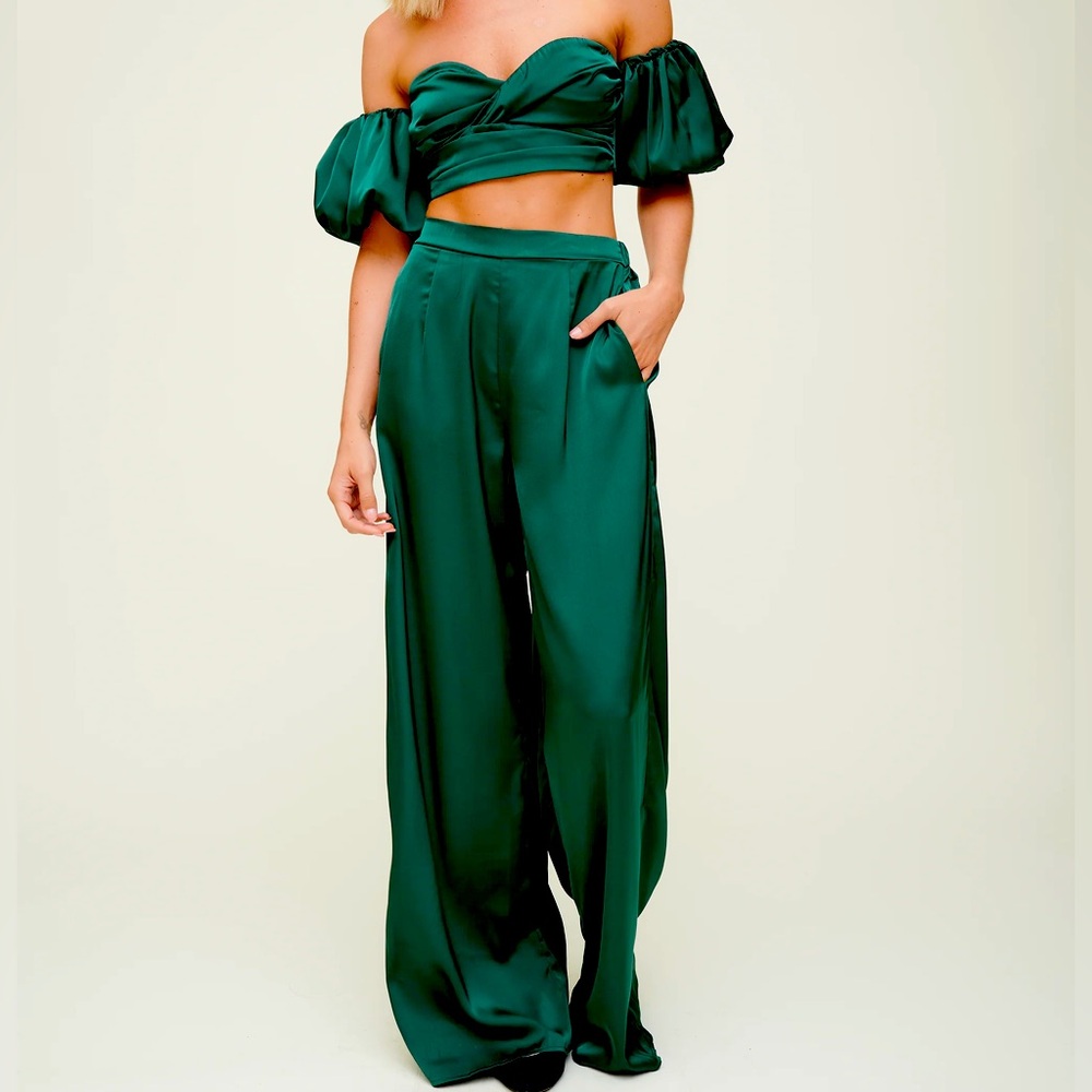 NWT! Straight wide leg